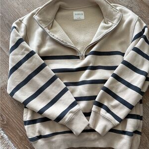Abercrombie & Fitch Beige and Black Zip-Up Sweater